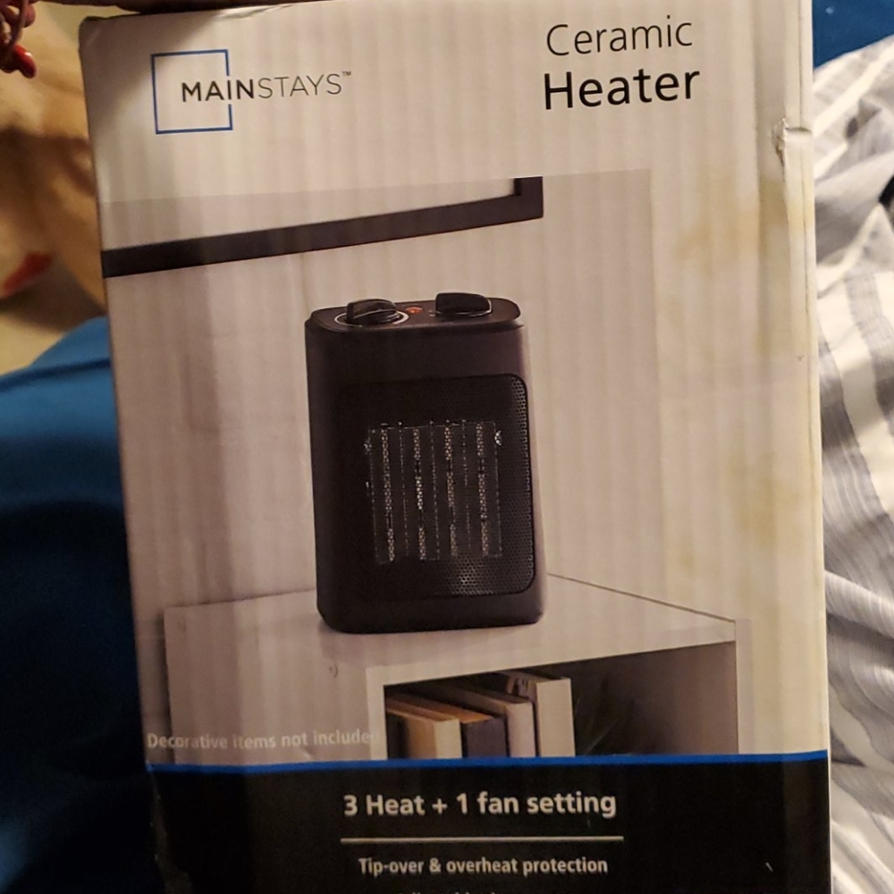 Ceramic heater